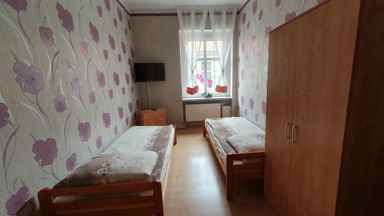 Pokoje Do Wynajecia Piastowska Miedzyrzecz Exterior photo